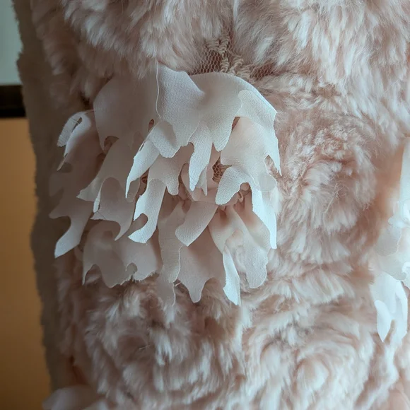 Dolce & Gabbana Blush Pink Faux Fur Vest - Picture 5 of 11